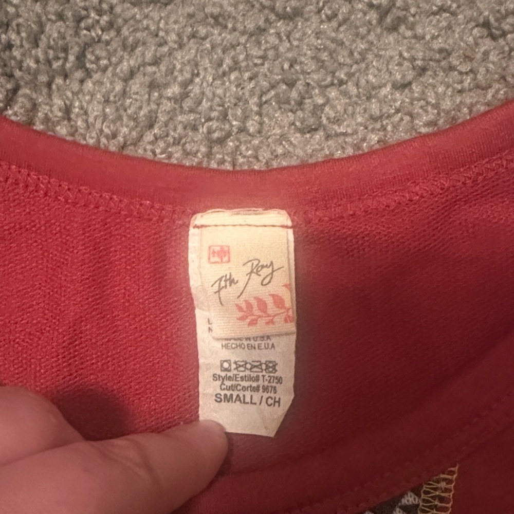7th Ray Red and Patterned Long Sleeve Top - Picture 3 of 5